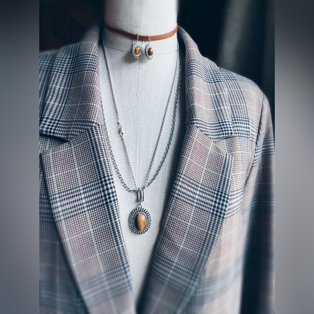 Avon Necklace & Earrings
